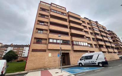 Außenansicht von Wohnung zum verkauf in Barañain mit Heizung und Terrasse