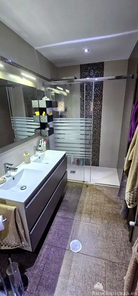 Bany de Casa o xalet en venda en Jabalquinto amb Aire condicionat, Calefacció i Terrassa