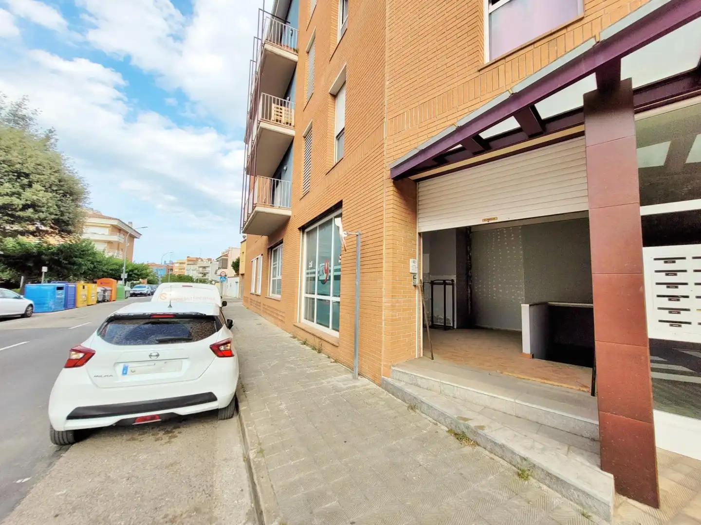 Exterior view of Commercial properties for sale in Figueres