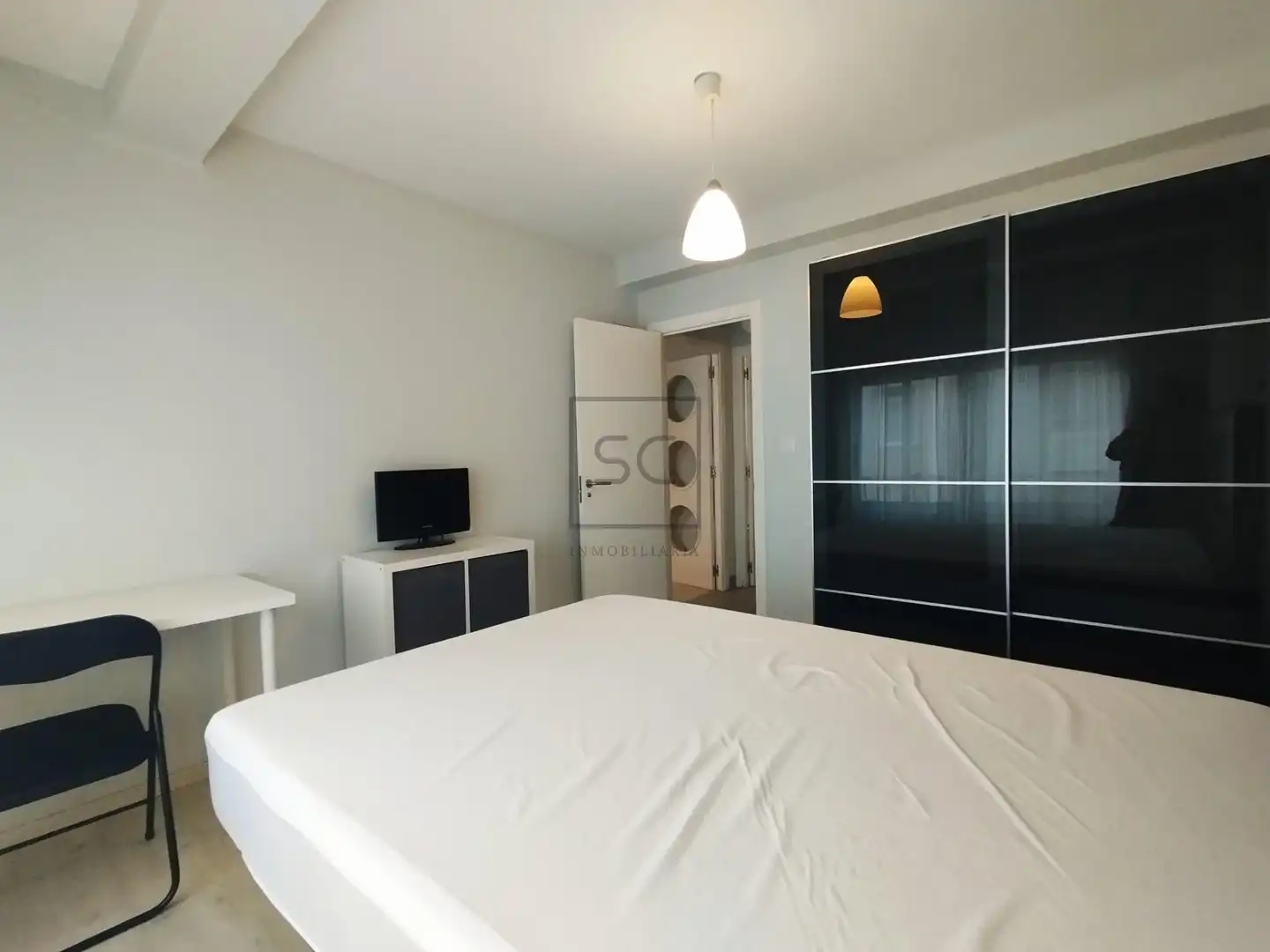 Bedroom of Flat for rent in Ferrol  with Heating and Furnished