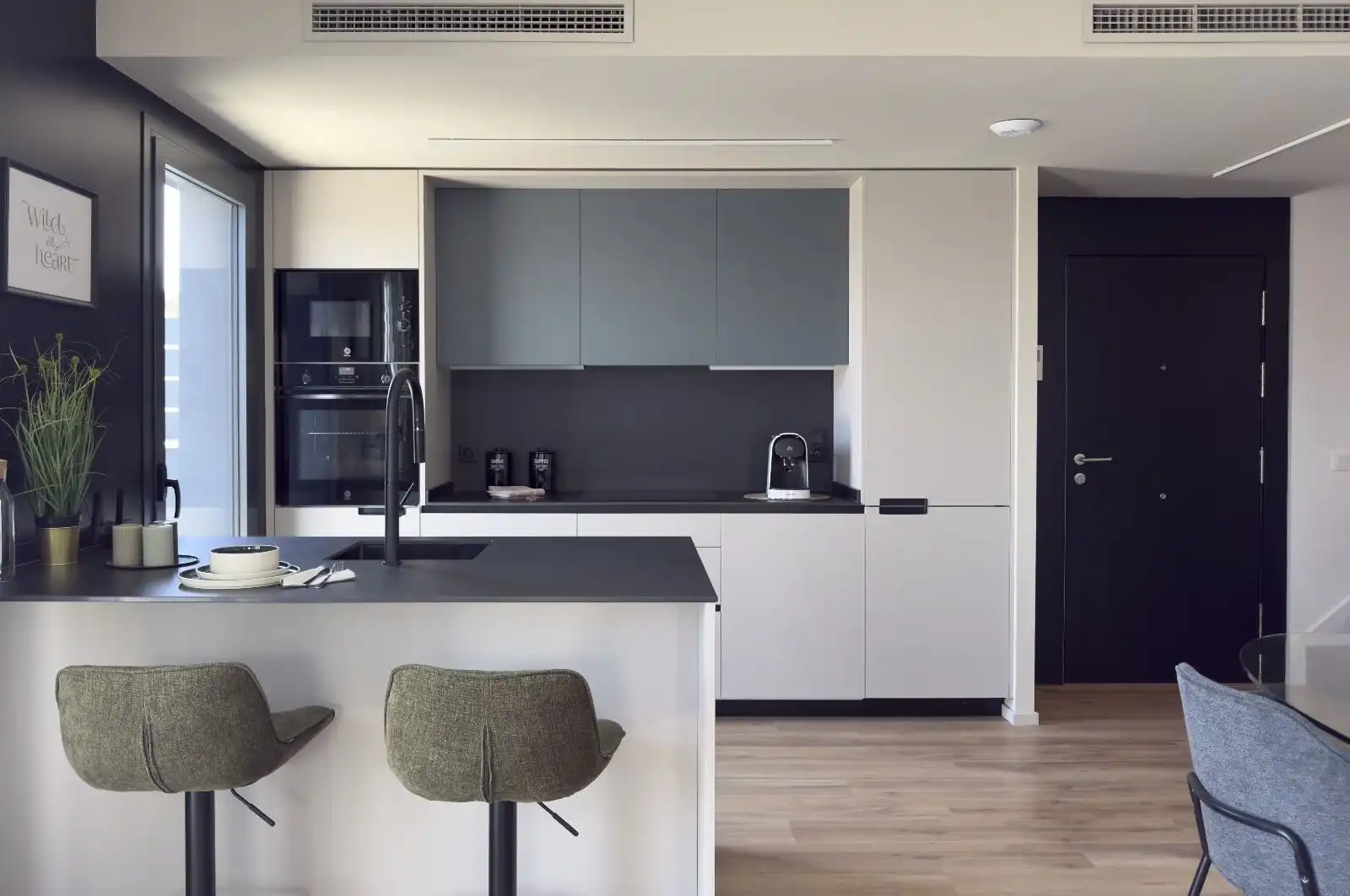 Küche von Maisonette zum Verkauf in Sant Boi de Llobregat mit Klimaanlage, Heizung und Terrasse