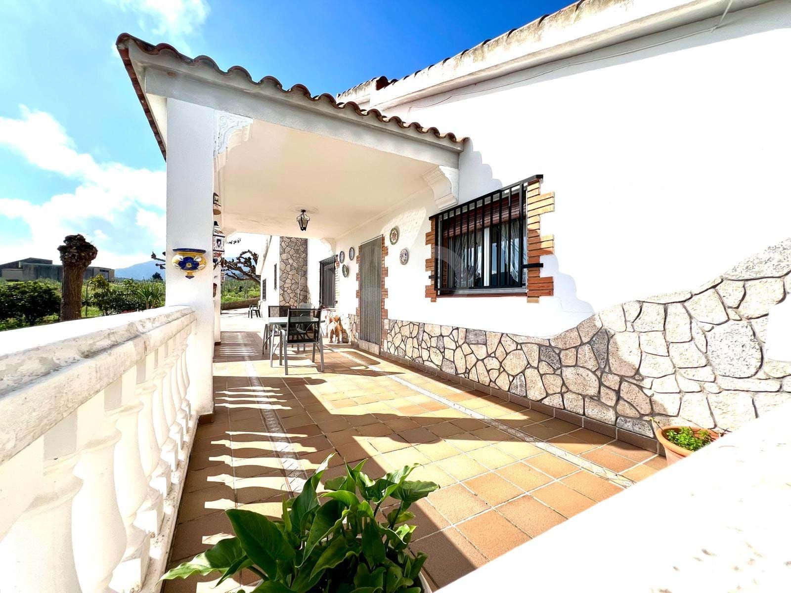 Vista exterior de Casa o xalet en venda en Amposta amb Aire condicionat, Calefacció i Terrassa