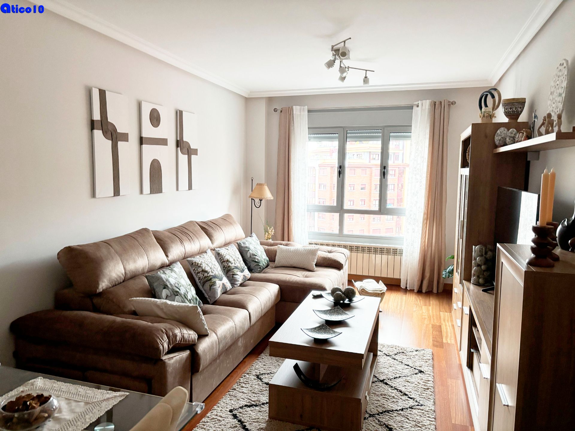 Flat to rent in Plaza de la Puerta de Europa, 6, HUCA - La Cadellada