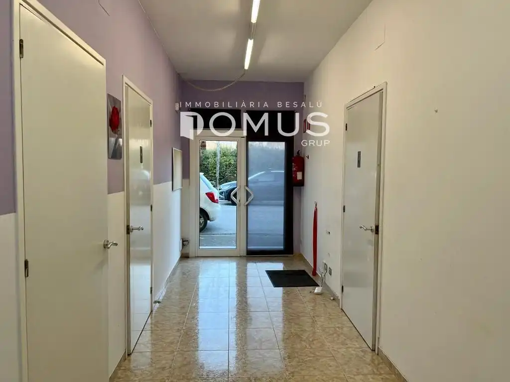 Business premises for sale in Olot, imagen 13
