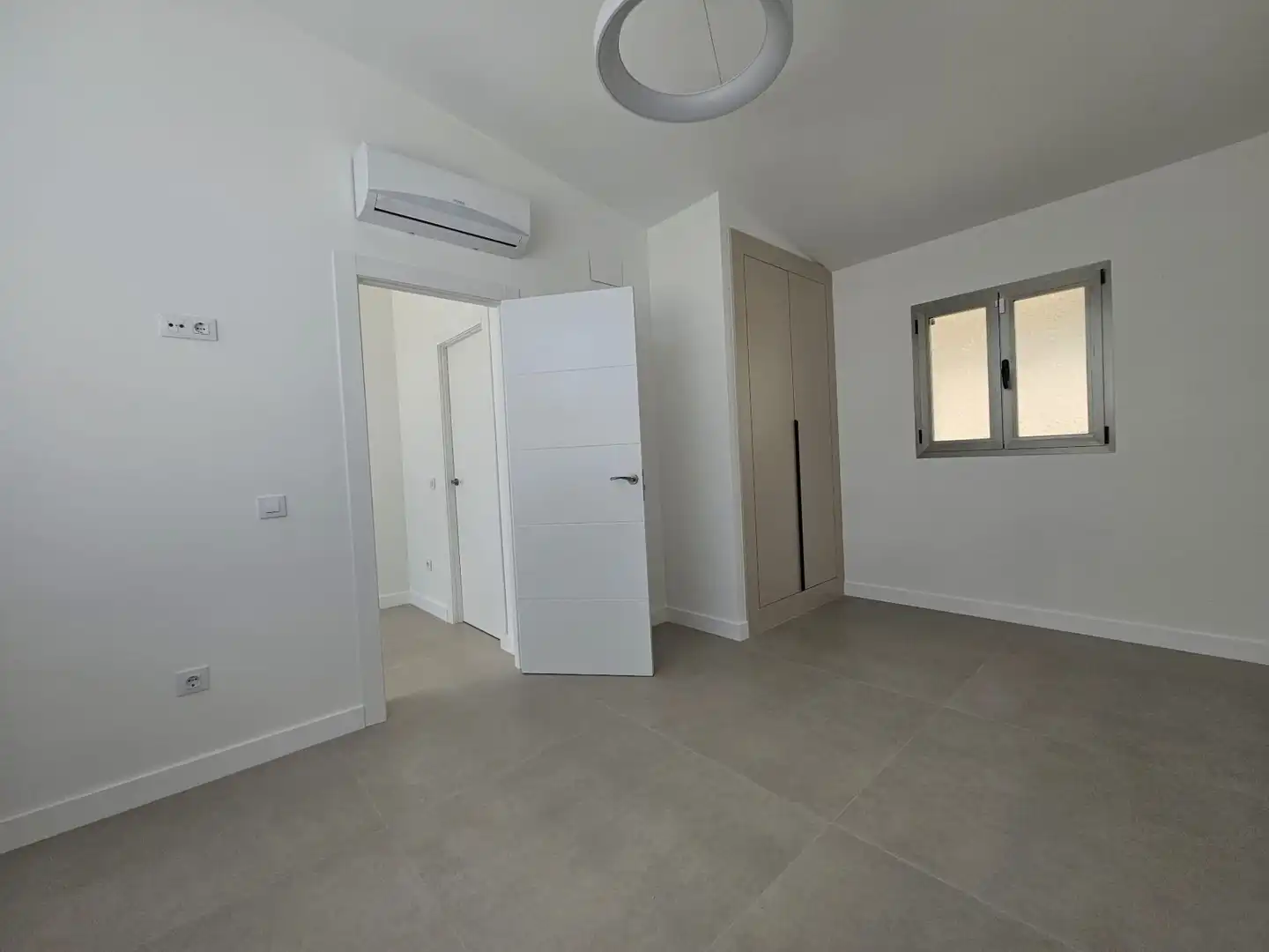 Habitación de Casa adosada en venta en Calpe / Calp con Aire acondicionado, Calefacción y Terraza