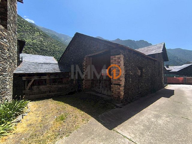 Exterior view of Single-family semi-detached for sale in Alins  with Heating