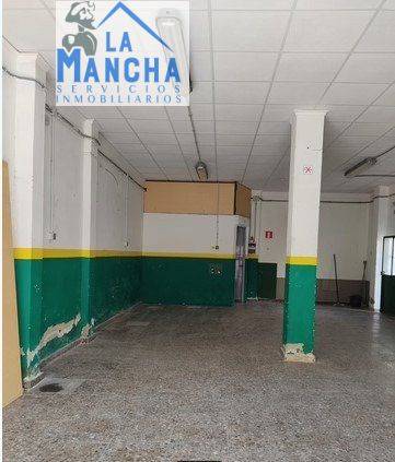 Local comercial en Venta en Calle fernando iii con enebro en Hospital