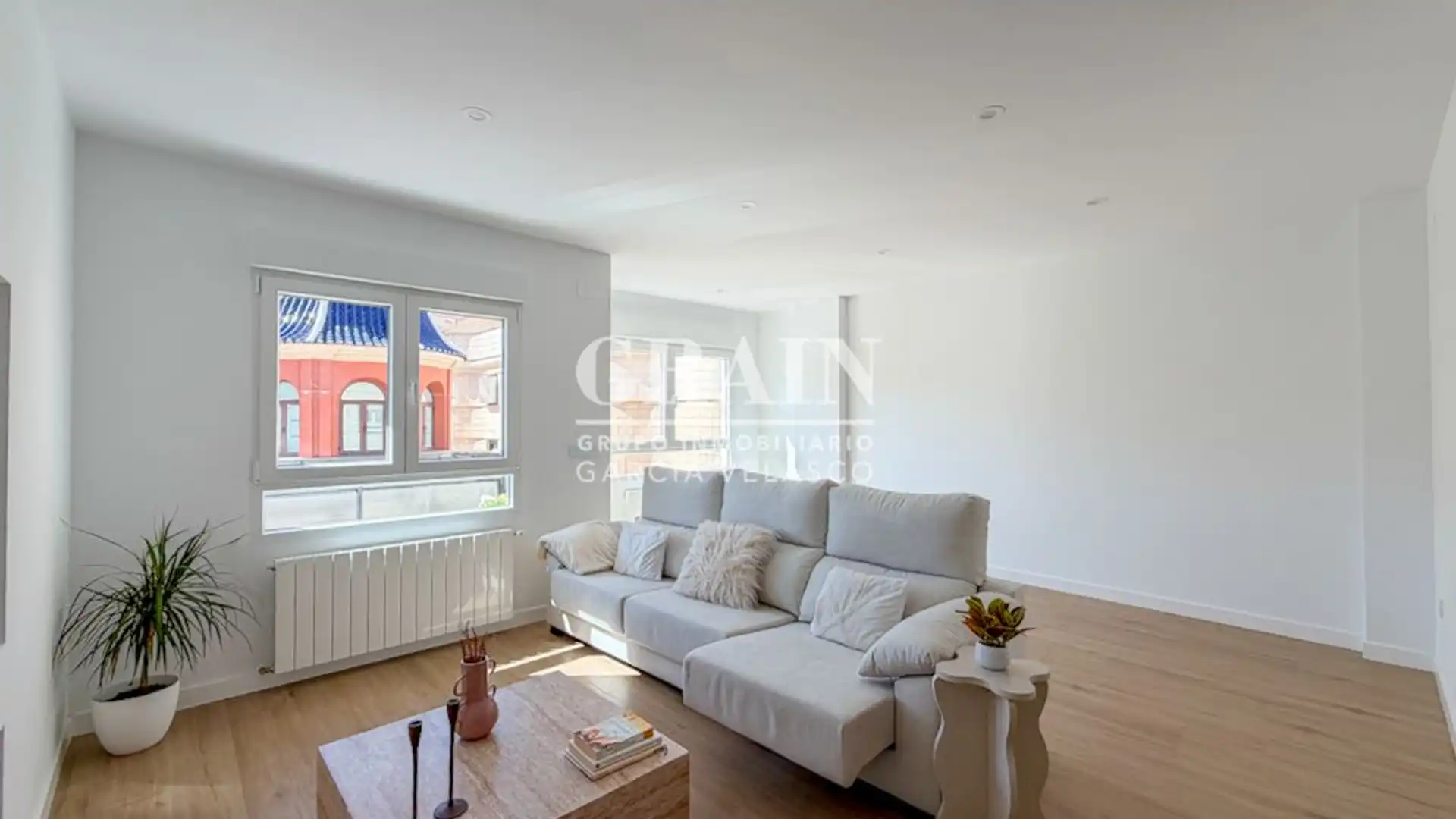 Living room of Flat for sale in  Albacete Capital  with Heating and Balcony