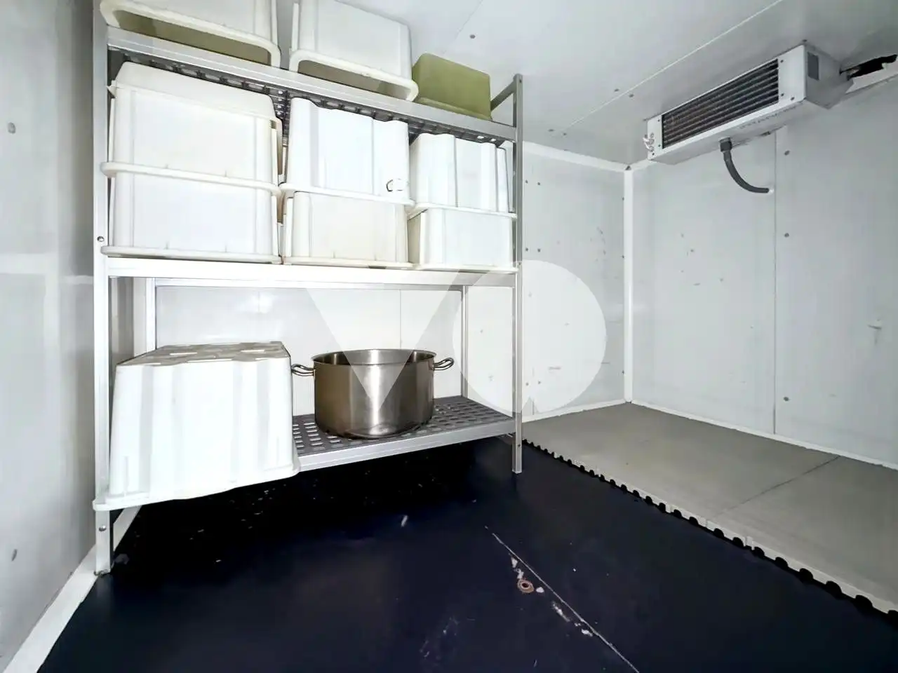 Kitchen of Commercial properties for sale in Madrid  with Air Conditioner