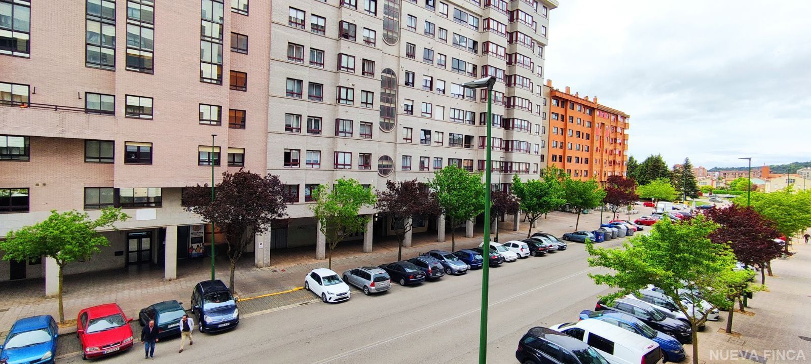 Vista exterior de Pis en venda en Burgos Capital amb Calefacció, Parquet i Traster