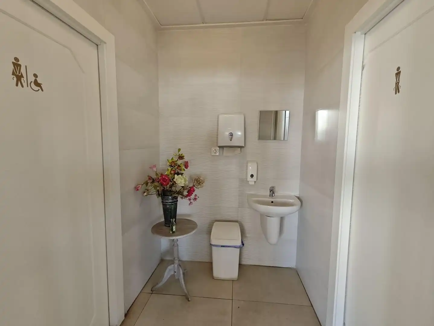 Baño de Local en traspaso en Orihuela con Terraza y Amueblado