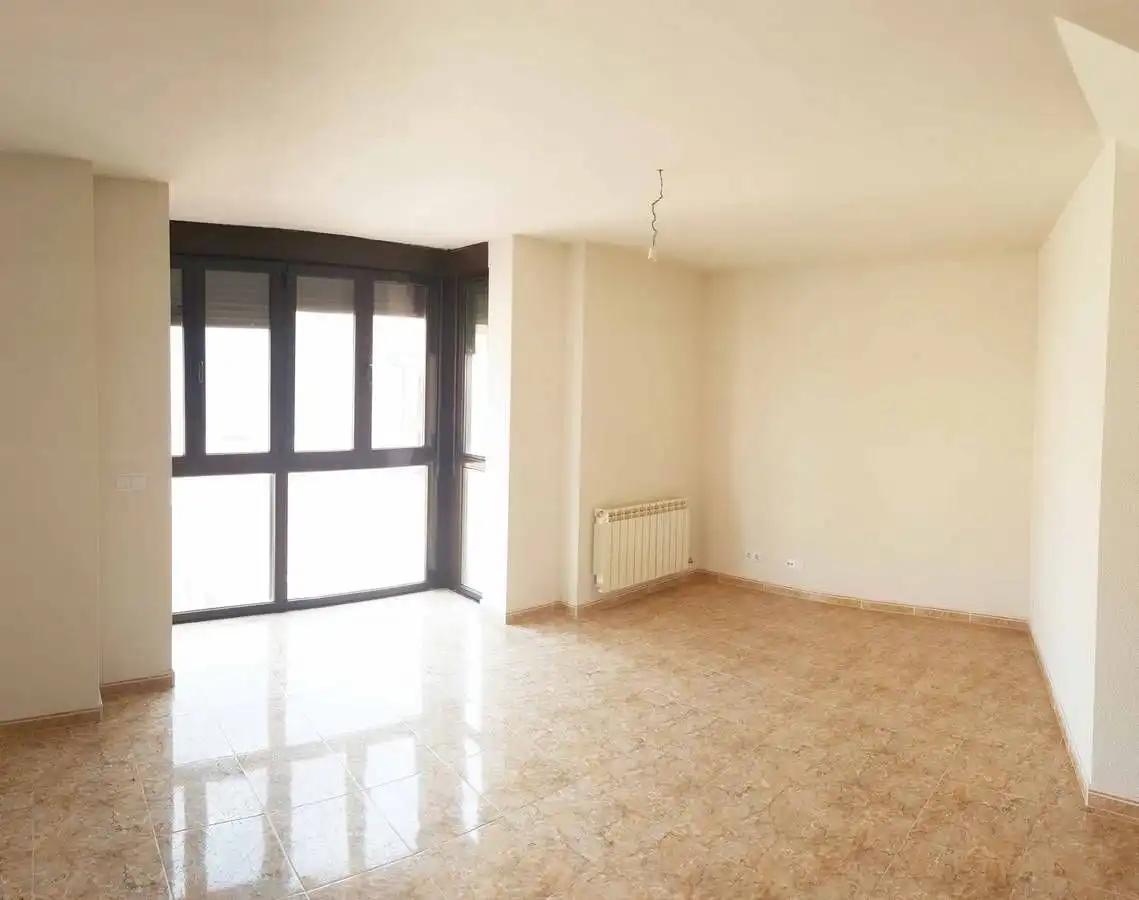 Dúplex de alquiler en Medina de Rioseco con Calefacción y Balcón