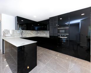 Kitchen of Flat for sale in Marbella  with Air Conditioner and Terrace