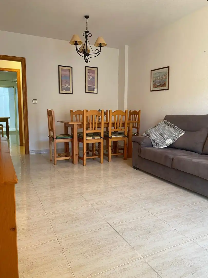 Piso de alquiler en Calle CAMPOAMOR, 99, Los Cuarteros