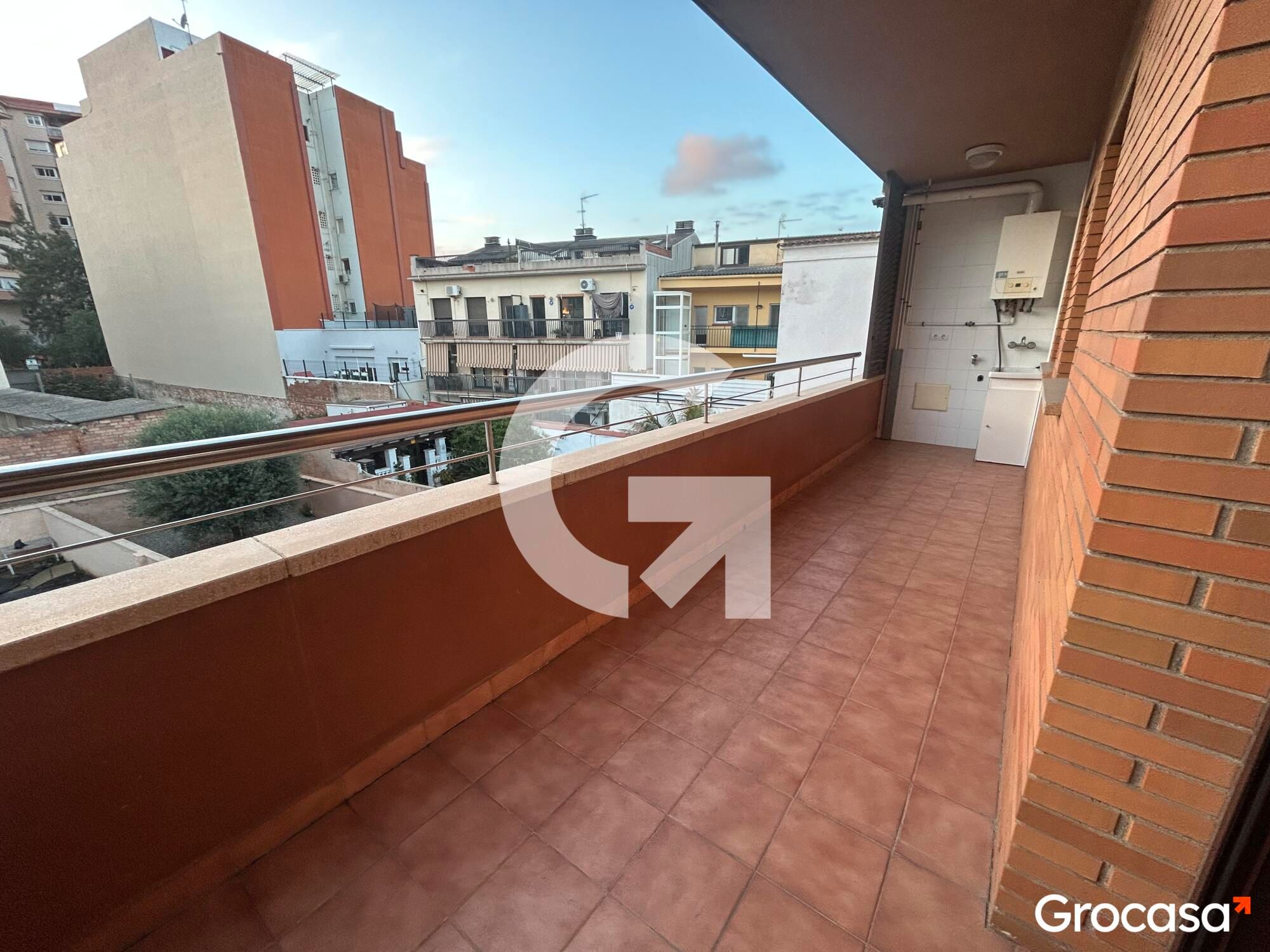 Terrassa de Dúplex en venda en Sant Vicenç Dels Horts amb Aire condicionat, Calefacció i Terrassa