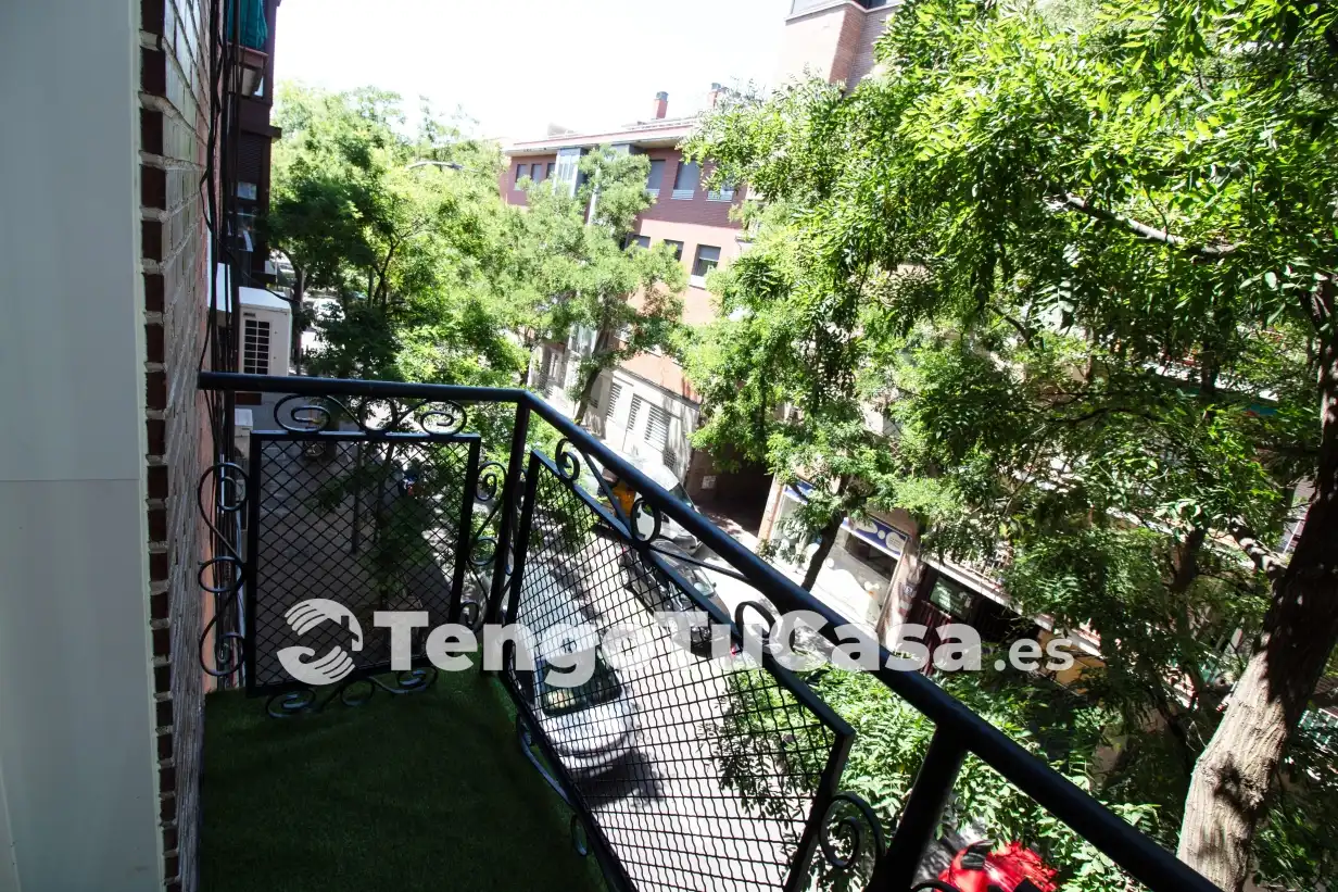 Balcony of Flat for sale in Madrid  with Air Conditioner, Heating and Parquet flooring