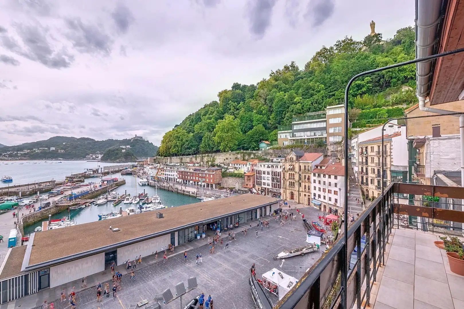 Terrassa de Àtic en venda en Donostia - San Sebastián  amb Calefacció, Terrassa i Traster