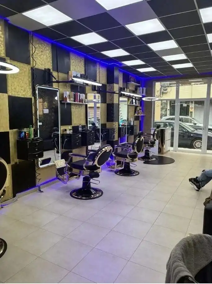 Local comercial en traspàs a Benalúa - Babel