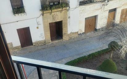 Vista exterior de Pis en venda en Baeza amb Aire condicionat, Calefacció i Balcó