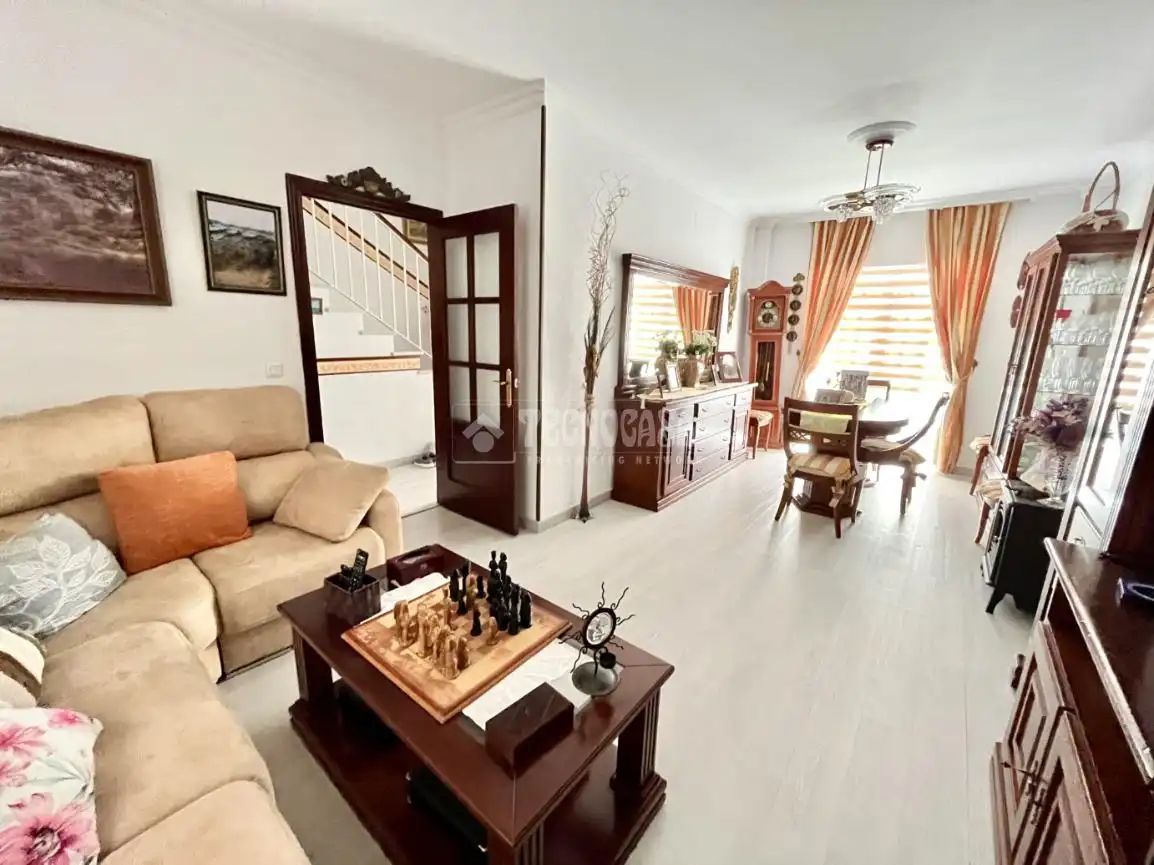 Sala de estar de Casa adosada en venta en San Fernando con Aire acondicionado y Terraza