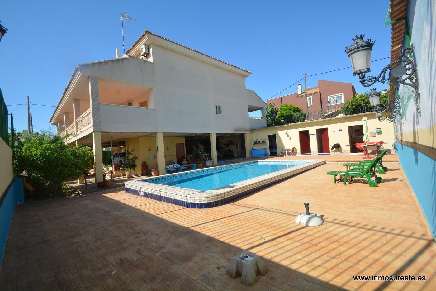Swimming pool of House or chalet for sale in Jacarilla  with Private garden, Terrace and Balcony