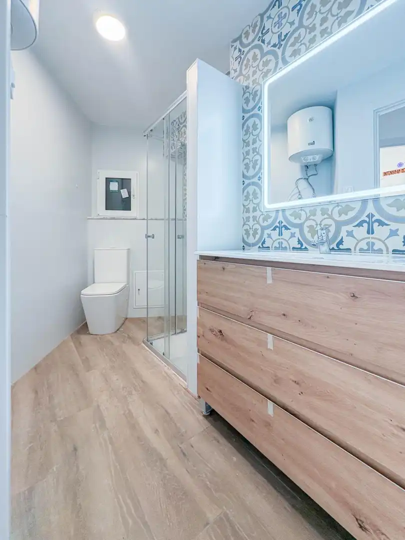 Bathroom of Flat for rent in Valencia