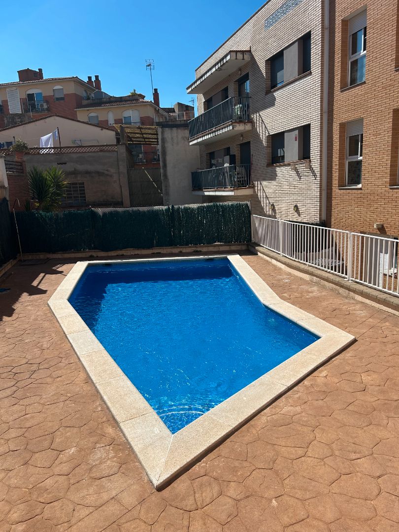 Swimming pool of House or chalet for sale in Els Hostalets de Pierola  with Air Conditioner, Heating and Terrace