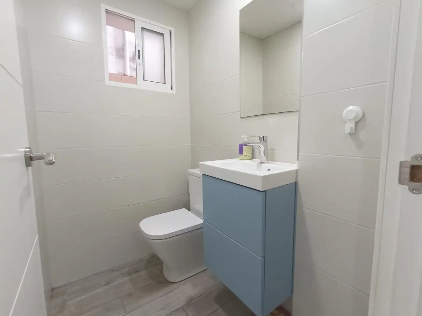 Bathroom of Flat for sale in Córdoba  with Air Conditioner, Storage room and Furnished