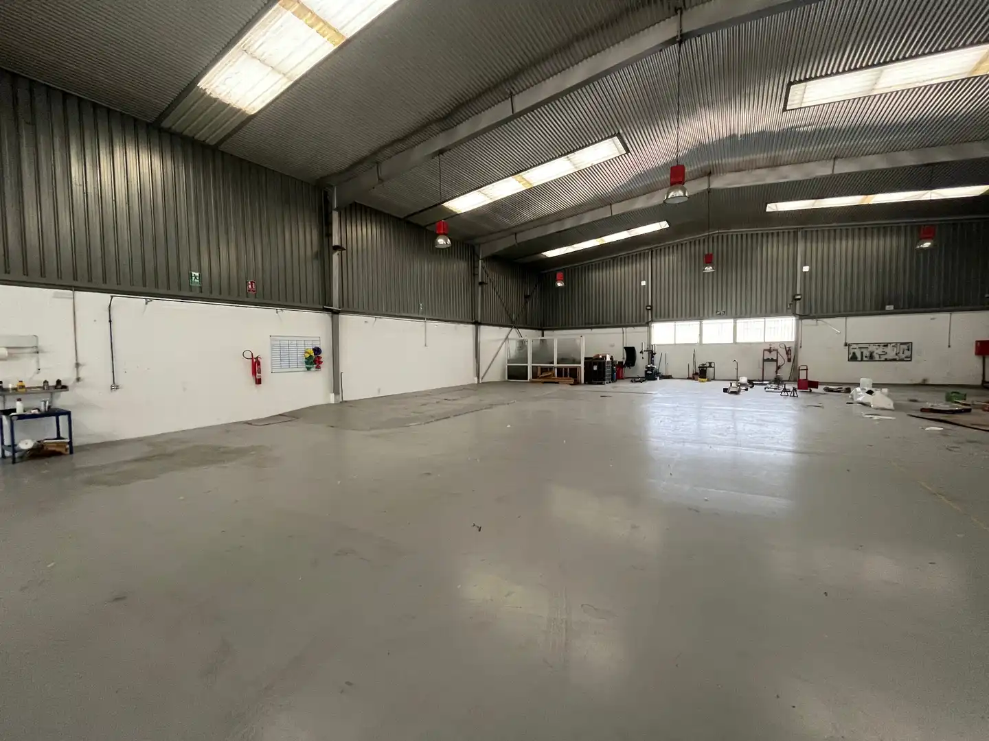 Nave industrial en venta en Sant Esteve Sesrovires