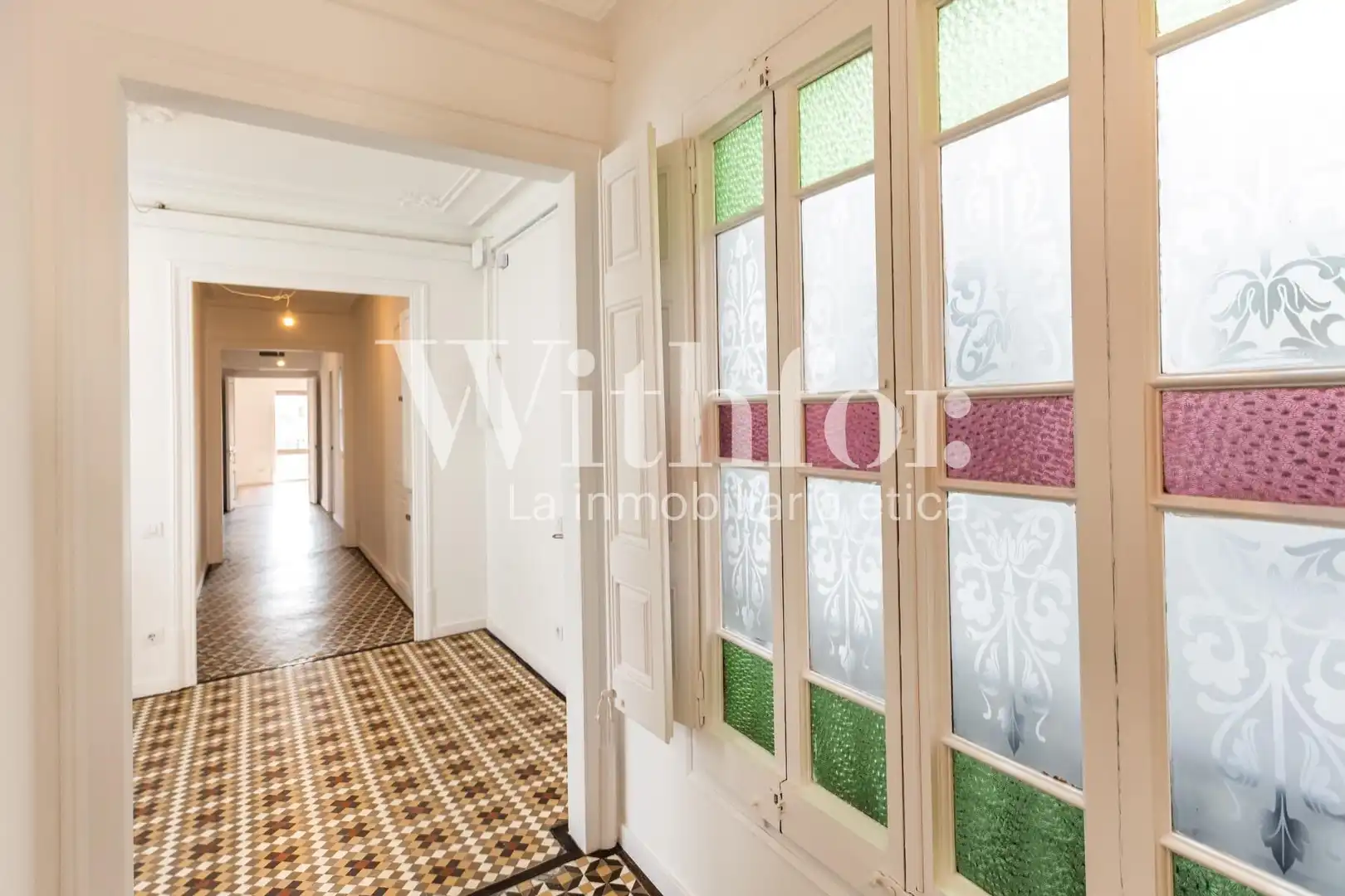 Appartamento con terrazza in affitto a Carrer de València, imagen 28