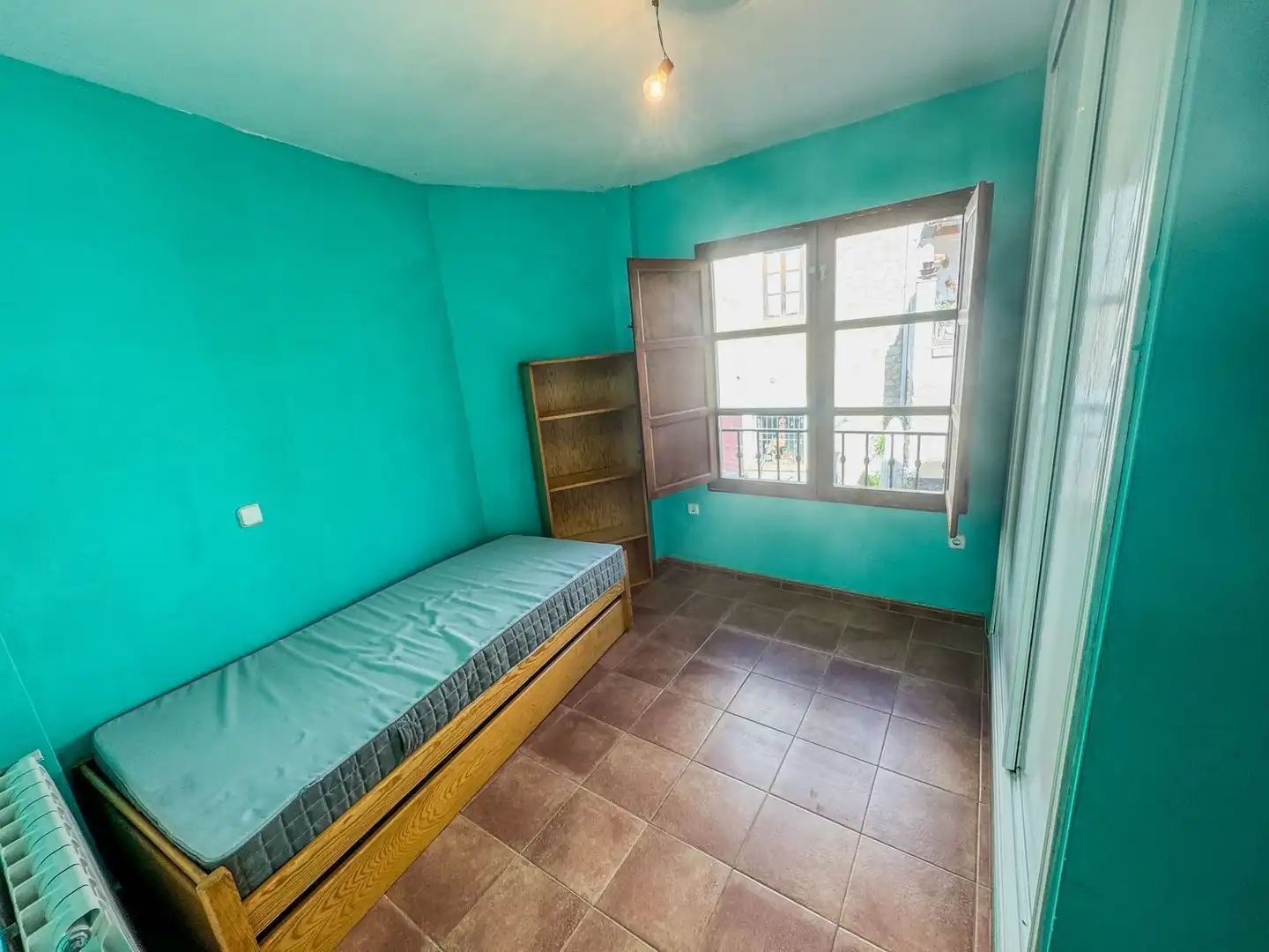 Habitación de Casa adosada en venta en Olmeda de las Fuentes con Calefacción y Trastero