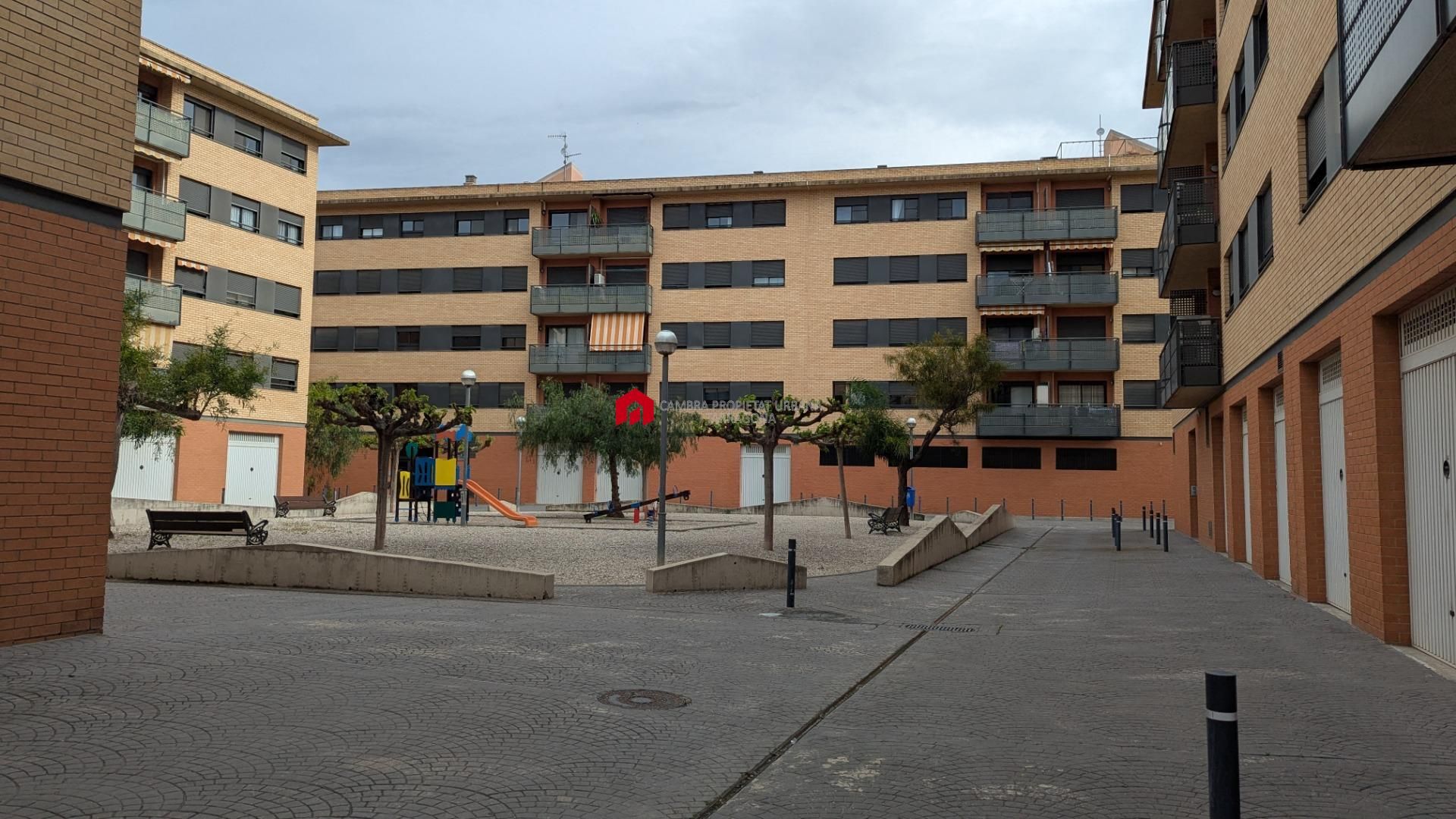 Vista exterior de Pis en venda en Tortosa amb Aire condicionat, Calefacció i Jardí privat