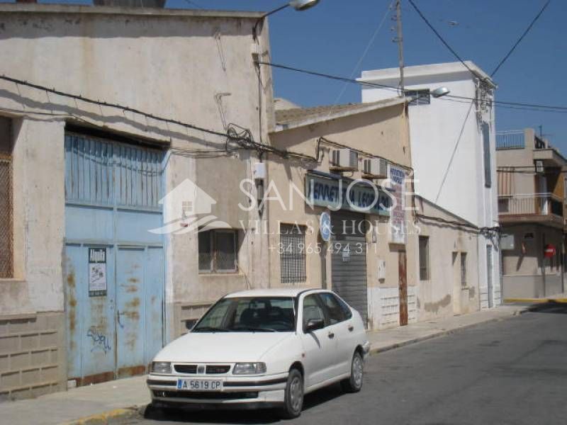 Vista exterior de Nau industrial de lloguer en Aspe