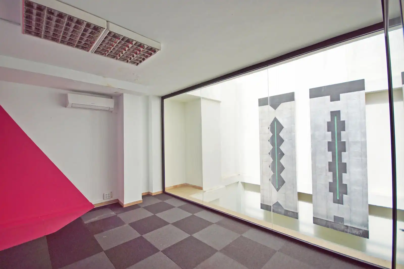 Business premises for sale in Calle Pallars 73, imagen 37
