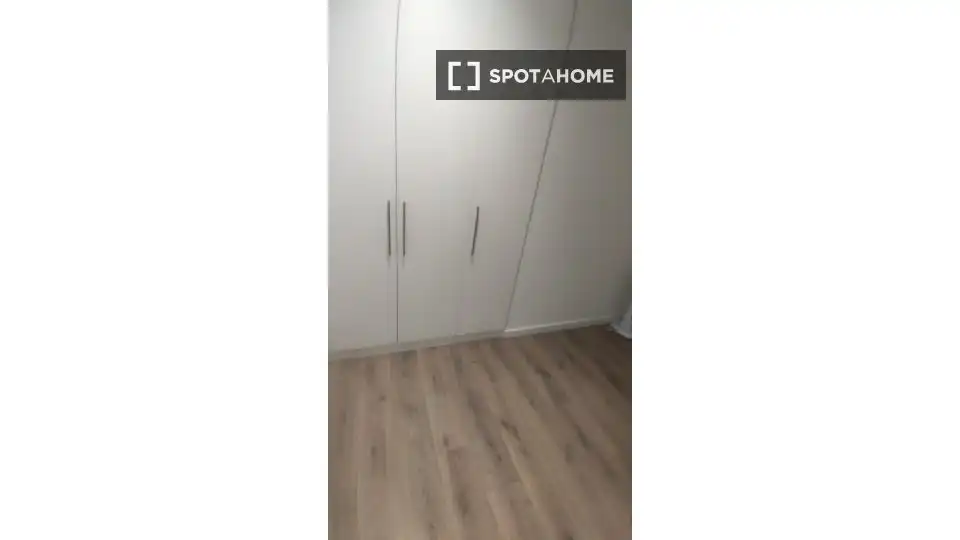 Habitación de Piso para compartir en Granollers con Aire acondicionado, Terraza y Amueblado
