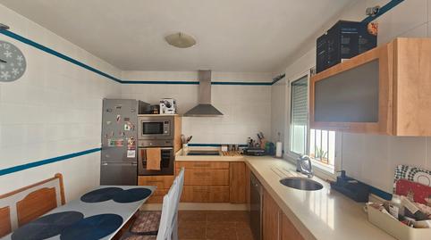 Foto 5 de Casa adosada en venta en Benacazón, Sevilla