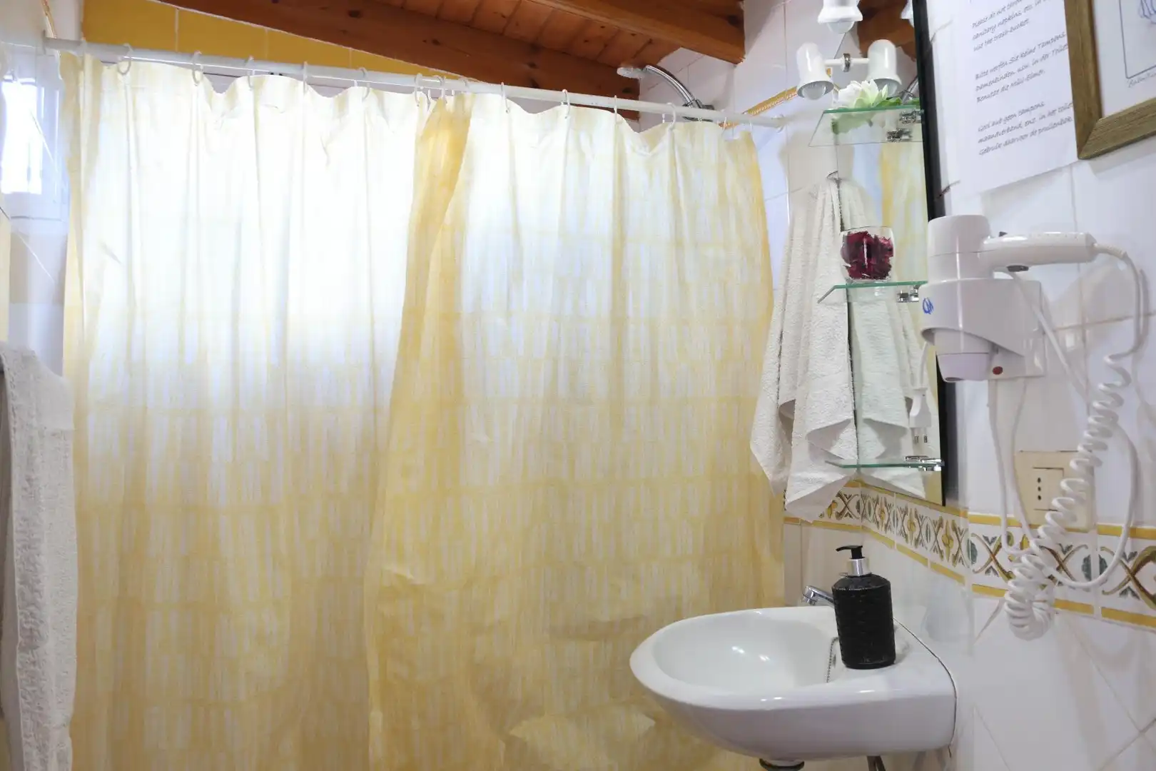 Baño de Finca rústica en venta en Hermigua con Jardín privado, Terraza y Amueblado