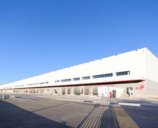 Vista exterior de Nau industrial de lloguer en  Madrid Capital amb Alarma