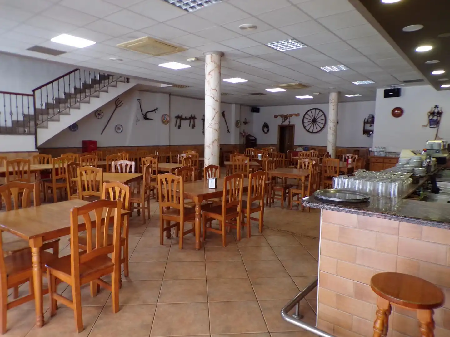 Commercial properties for sale in Castellón de la Plana / Castelló de la Plana  with Air Conditioner, Terrace and Furnished