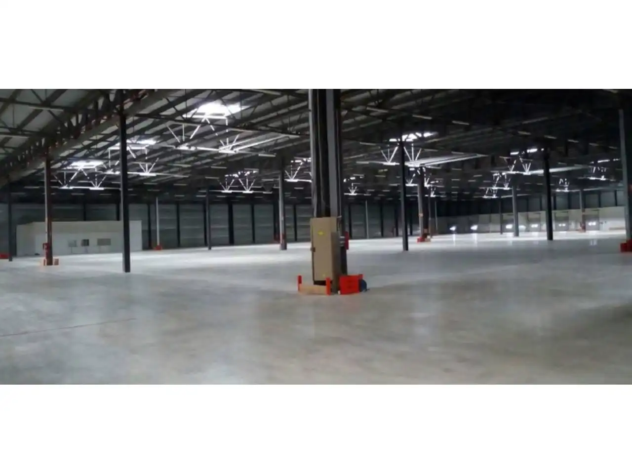 Industrial building for sale in Almansa, imagen 3
