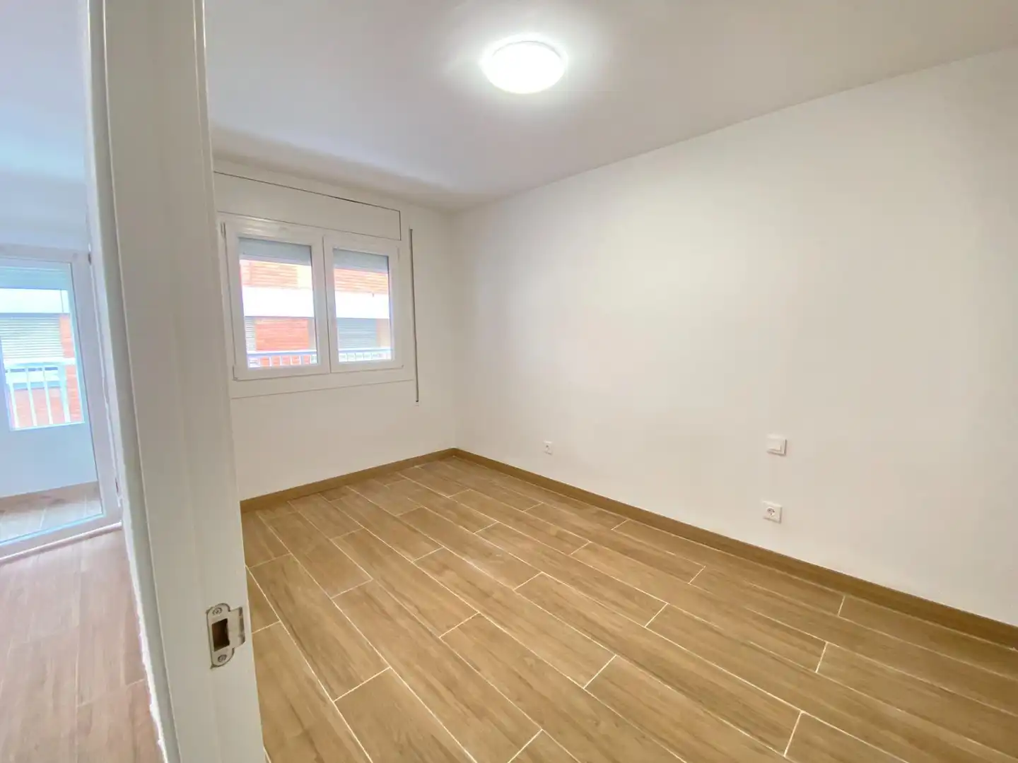 Flat with terrace for sale in Barris Marítims, imagen 2