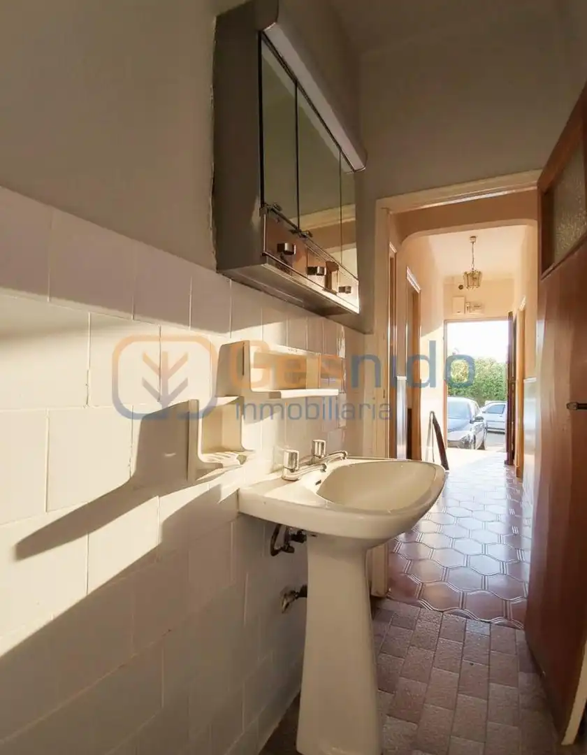 Bany de Casa o xalet en venda en Segovia amb Parquet