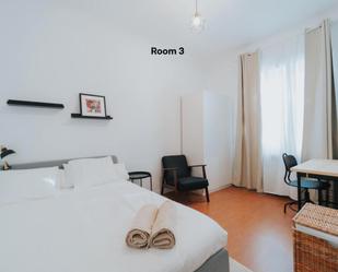 Bedroom of Apartment to share in  Madrid Capital  with Furnished, Washing machine and Microwave
