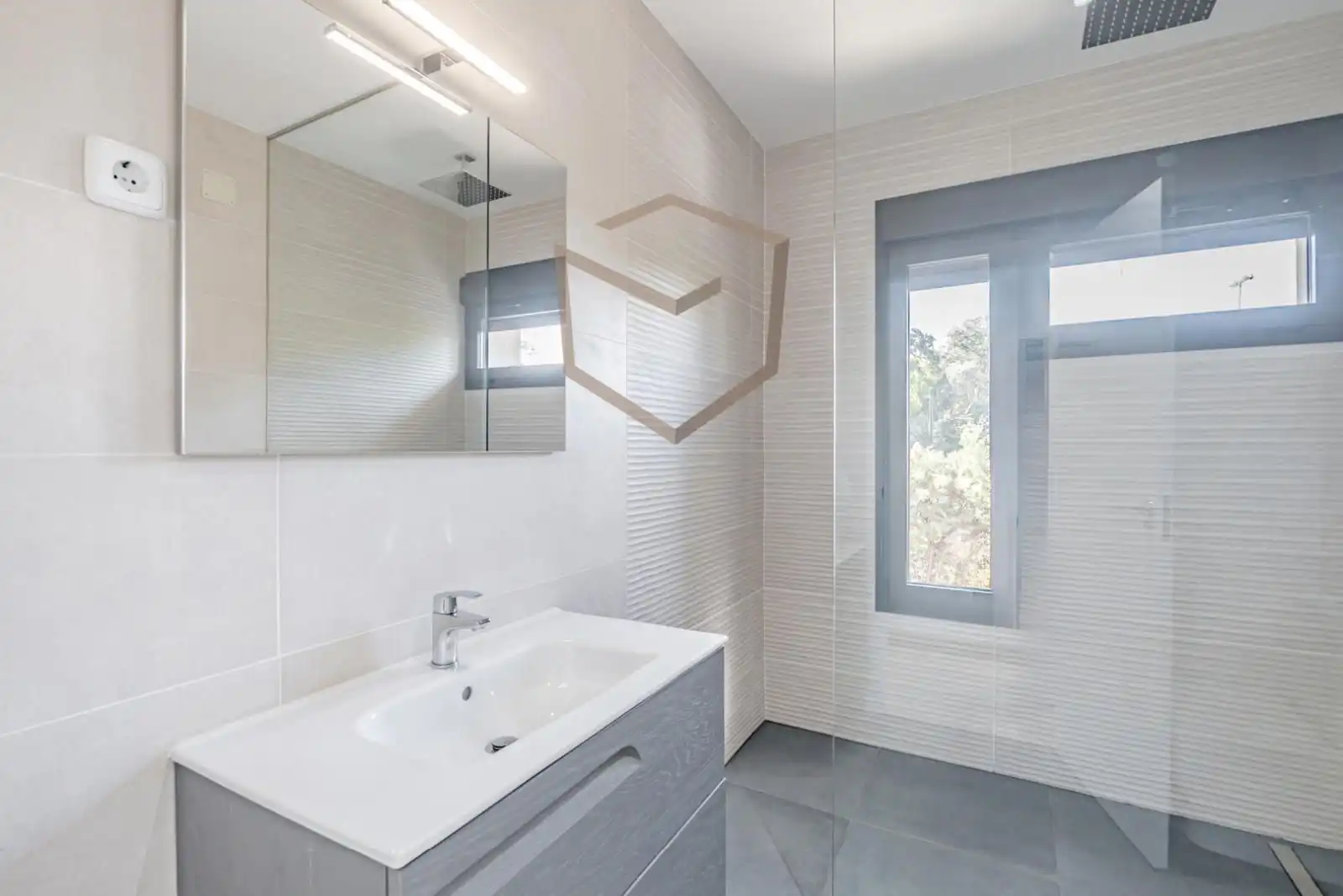 Bany de Casa o xalet en venda en San Martín de Valdeiglesias amb Calefacció, Terrassa i Traster
