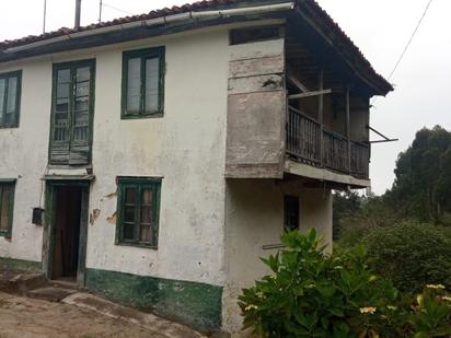 Vista exterior de Finca rústica en venda en Cudillero amb Parquet, Terrassa i Traster