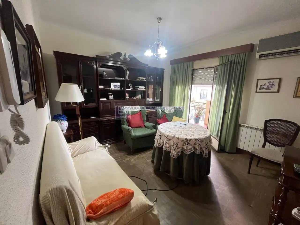 Sala d'estar de Pis en venda en Cáceres amb Calefacció, Parquet i Terrassa