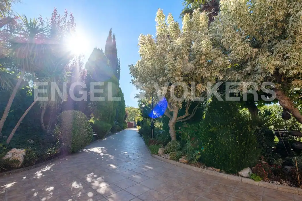 Vista exterior de Casa o xalet en venda en Balaguer amb Jardí privat, Parquet i Piscina