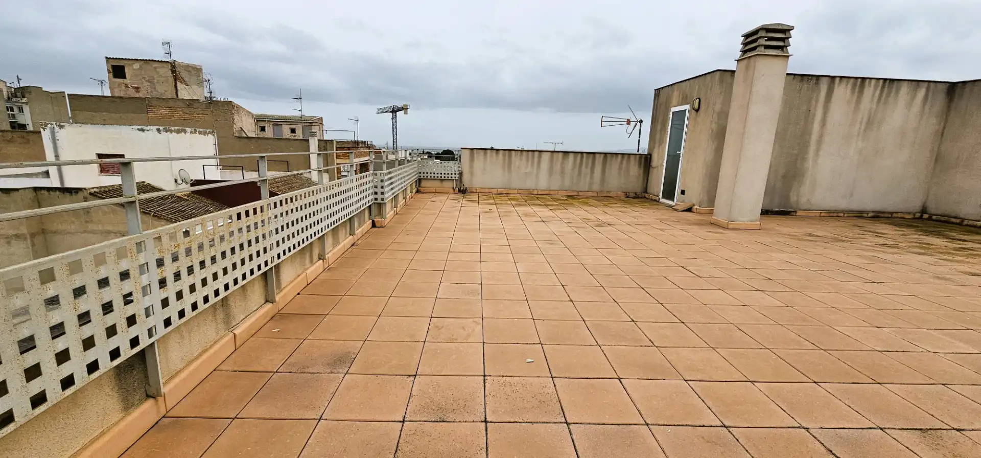 Inmuebles singulares con ascensor en venta en Avenida Santa Eulalia 64, imagen 51