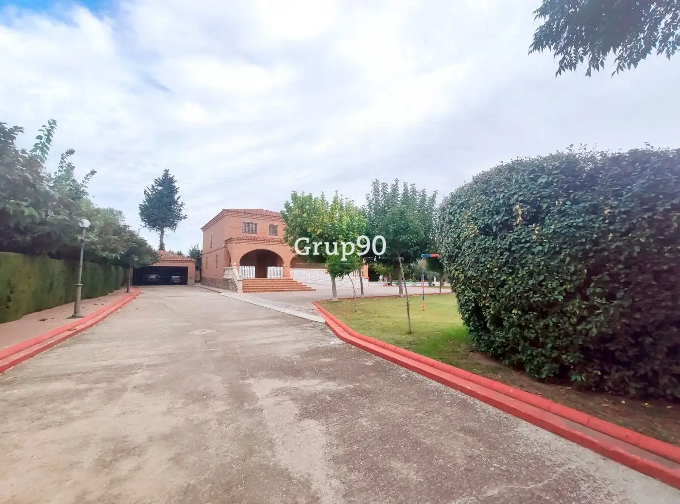 Jardí de Finca rústica en venda en Lleida amb Terrassa, Traster i Piscina