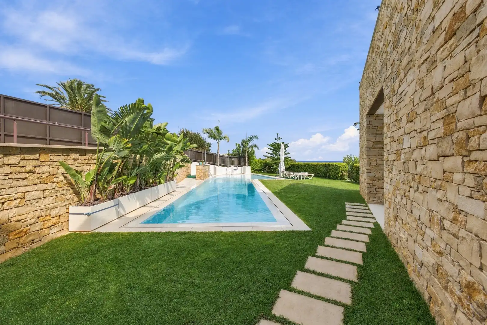 Casa con piscina in vendita a Urbanitzacions, imagen 3